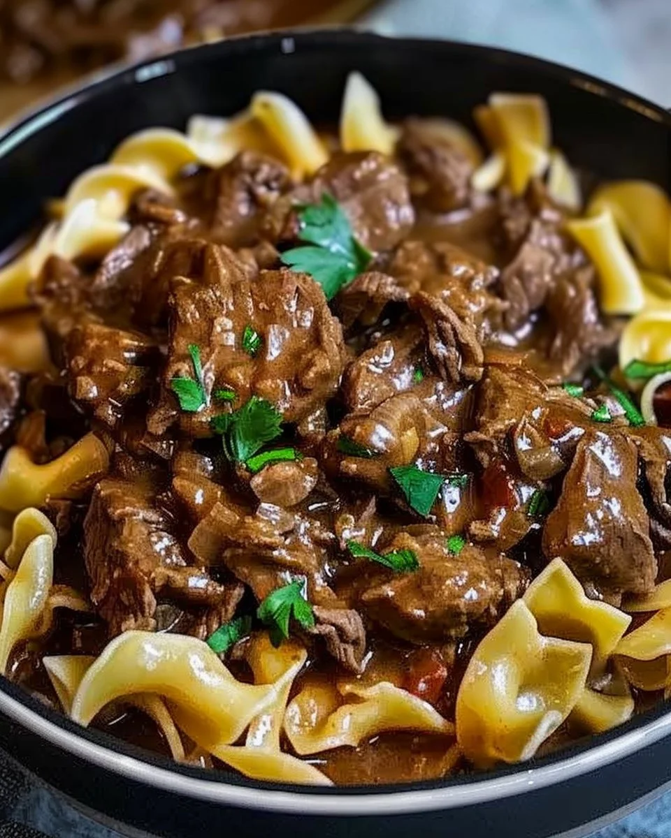 Slow Cooker Beef and Noodles